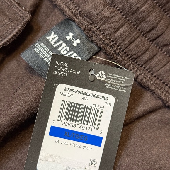 •UNDER ARMOUR• ICON FLEECE SHORTS - Picture 9 of 9